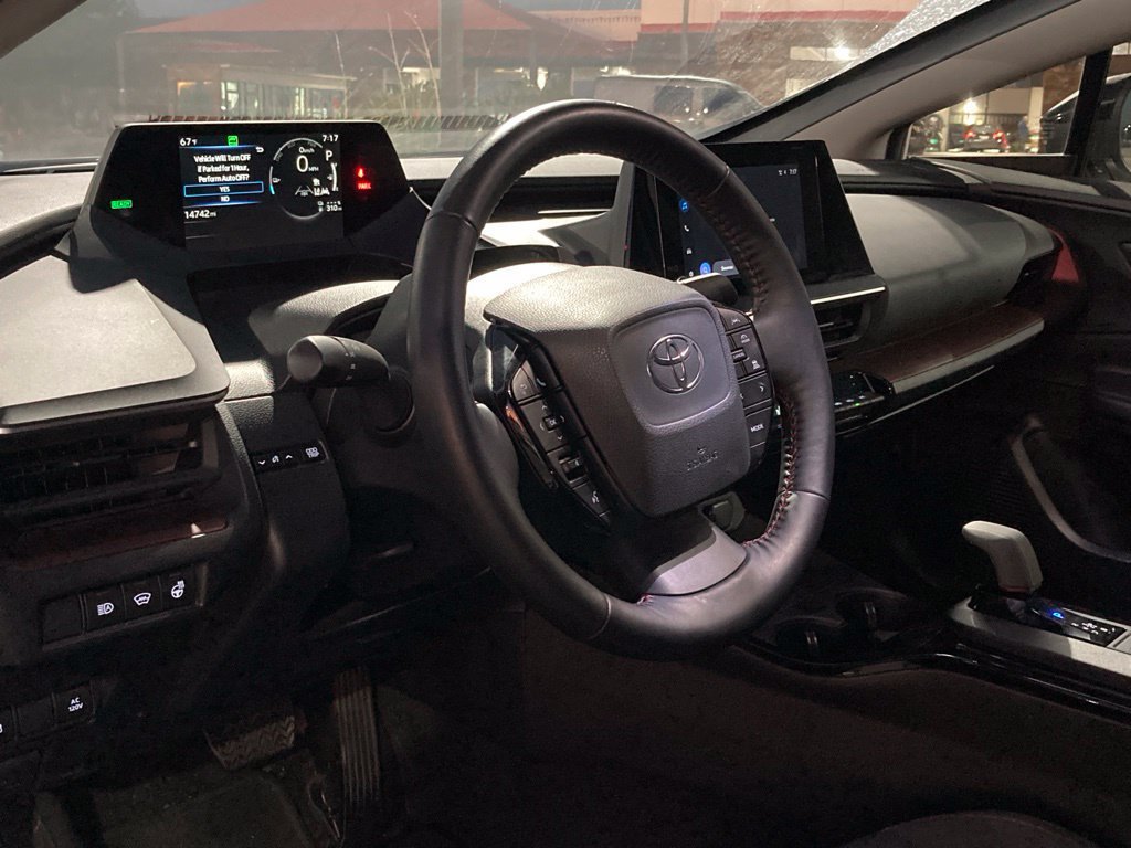 Used 2026 Toyota Prius Plug-In Hybrid FWD image 9