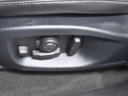 Used 2017 Jaguar F-PACE R-Sport image 13