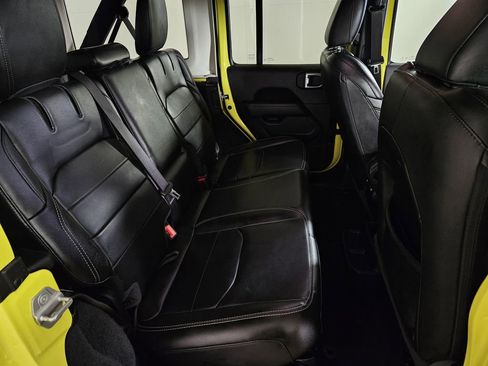 Used 2023 Jeep Wrangler Unlimited Sahara w/ Cold Weather Group image 30