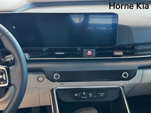 New 2026 Kia Carnival EX image 16