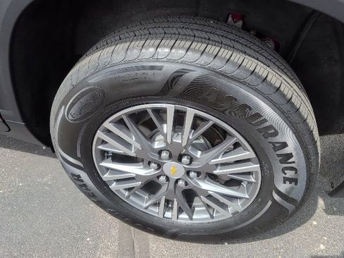 Used 2024 Chevrolet Traverse LT AWD/4WD image 15
