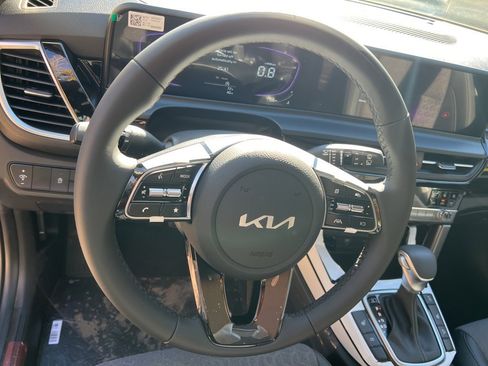 New 2026 Kia Seltos S image 9