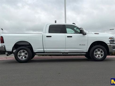 Used 2026 RAM 2500 Big Horn AWD/4WD image 3