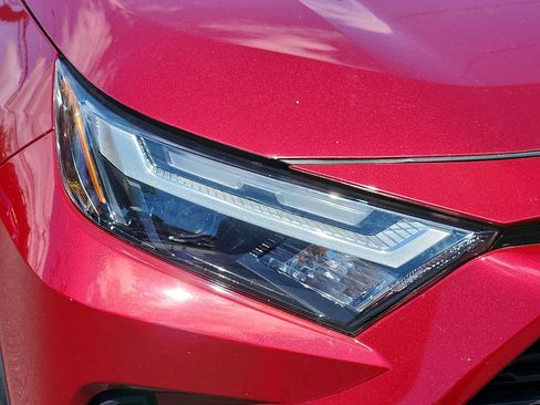Certified 2025 Toyota RAV4 LE AWD/4WD image 9
