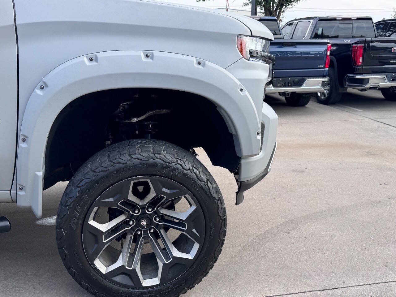 Used 2021 Chevrolet Silverado 1500 RST w/ All Star Edition Plus AWD/4WD image 2