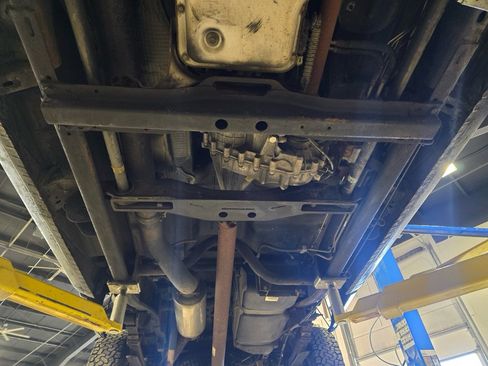 Used 2003 Chevrolet Silverado 2500 LS image 39