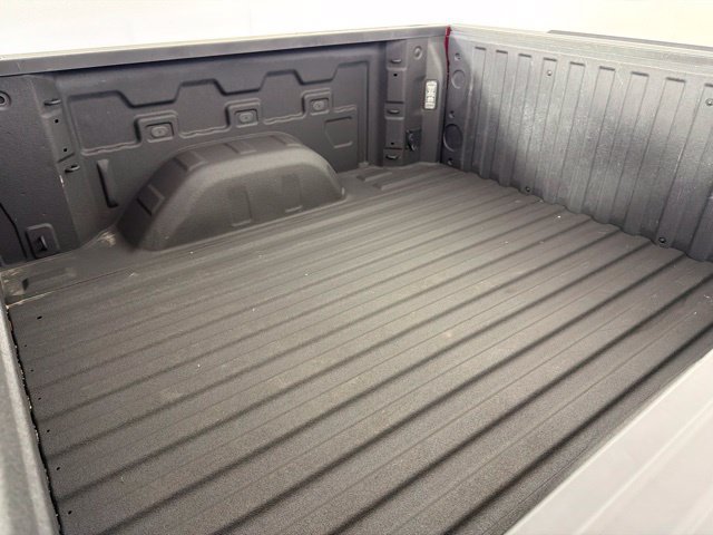 Used 2024 Chevrolet Silverado 1500 High Country w/ High Country Premium Package AWD/4WD image 40