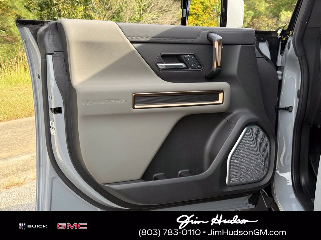 Certified 2025 GMC Hummer EV 3X AWD/4WD image 22