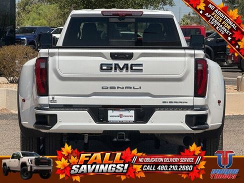 Used 2024 GMC Sierra 3500 Denali w/ Denali Reserve Package AWD/4WD image 8