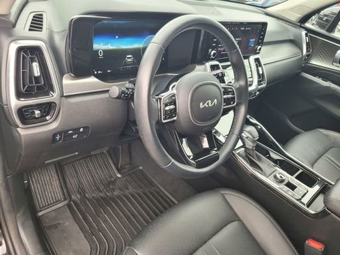 Used 2023 Kia Sorento SX image 9