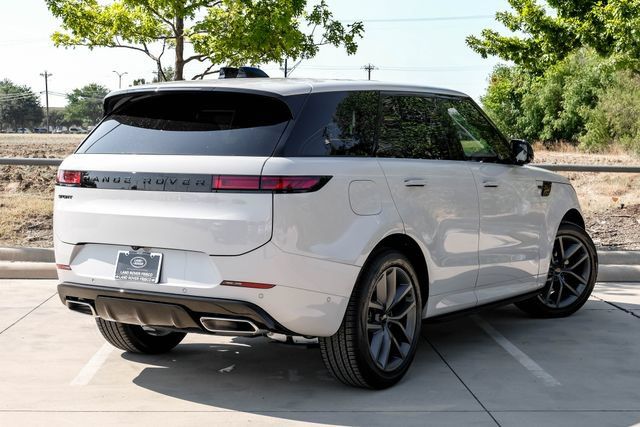 New 2026 Land Rover Range Rover Sport Dynamic SE AWD/4WD image 11