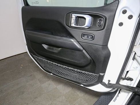 Used 2022 Jeep Wrangler Unlimited Sahara w/ Cold Weather Group image 36