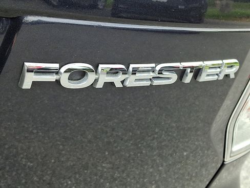 Used 2018 Subaru Forester 2.5i Premium AWD/4WD image 31