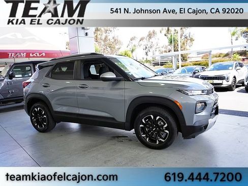 Used 2023 Chevrolet TrailBlazer LT w/ Convenience Package FWD image 9