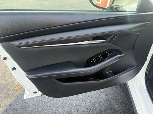 Used 2019 MAZDA MAZDA3 Sedan image 10