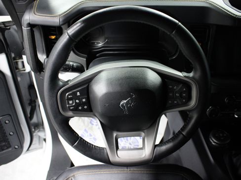 Used 2024 Ford Bronco Badlands image 17
