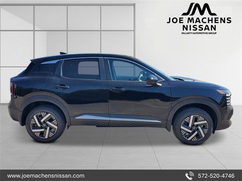 New 2026 Nissan Kicks SV image 7