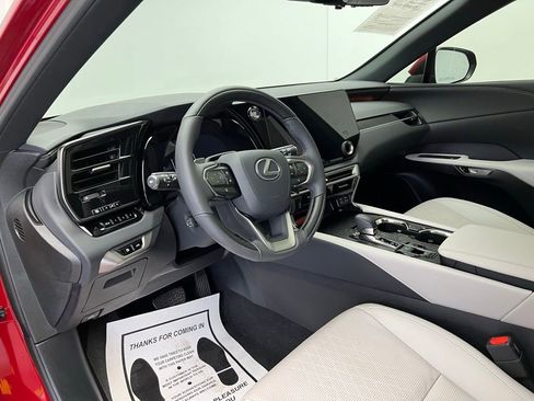 Used 2025 Lexus RX 350 Premium Plus image 4