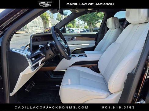 New 2026 Cadillac Vistiq Luxury w/ LPO, Floor Liner Package AWD/4WD image 13