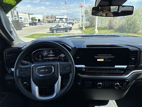 Used 2024 GMC Sierra 1500 SLE w/ Preferred Package image 16