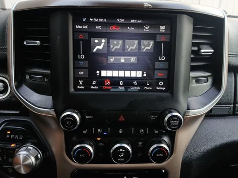 Used 2021 RAM 1500 Laramie AWD/4WD image 4