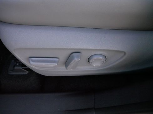 Certified 2026 Toyota Highlander XLE image 20