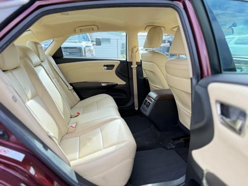Used 2015 Toyota Avalon XLE FWD image 12