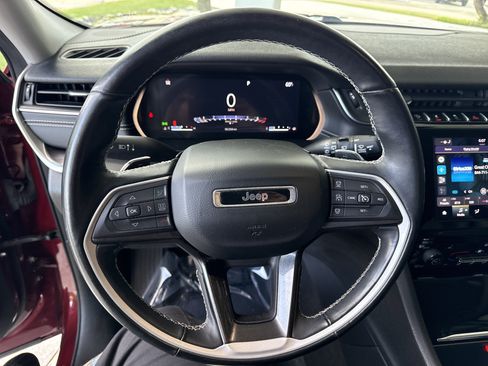 Used 2021 Jeep Grand Cherokee L Laredo w/ Luxury Tech Group I image 20