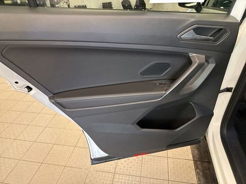 Used 2022 Volkswagen Tiguan S image 16
