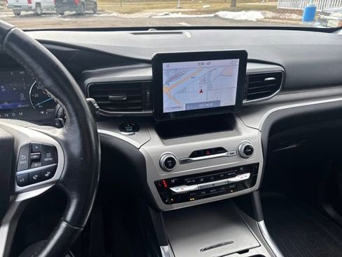 Used 2021 Ford Explorer XLT w/ Equipment Group 202A image 19