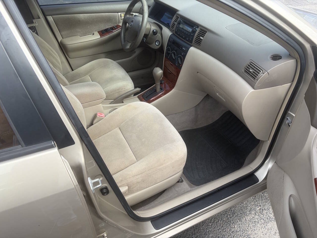Used 2007 Toyota Corolla LE FWD image 14