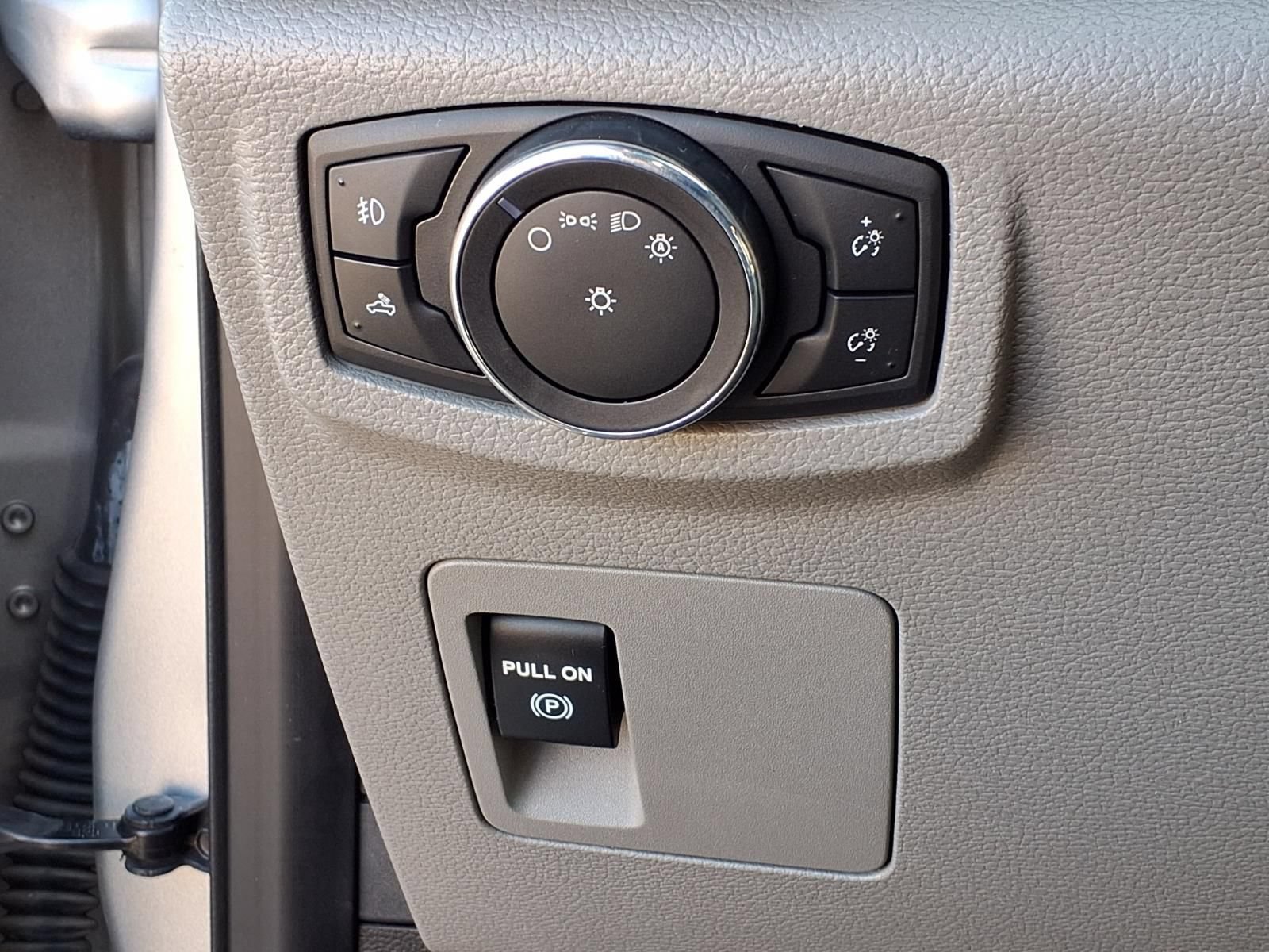 Used 2016 Ford F150 XLT RWD image 24
