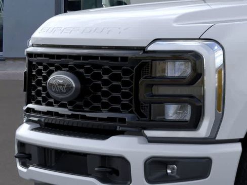 New 2026 Ford F250 XLT w/ XLT Premium Package AWD/4WD image 17