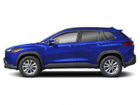 Certified 2025 Toyota Corolla Cross LE image 3