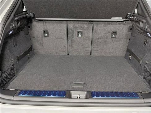 New 2026 Porsche Macan Electric RWD image 21