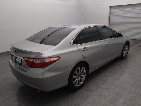 Used 2017 Toyota Camry XLE FWD image 9