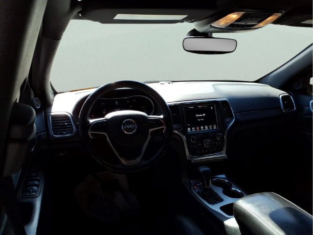 Used 2018 Jeep Grand Cherokee Altitude AWD/4WD image 12