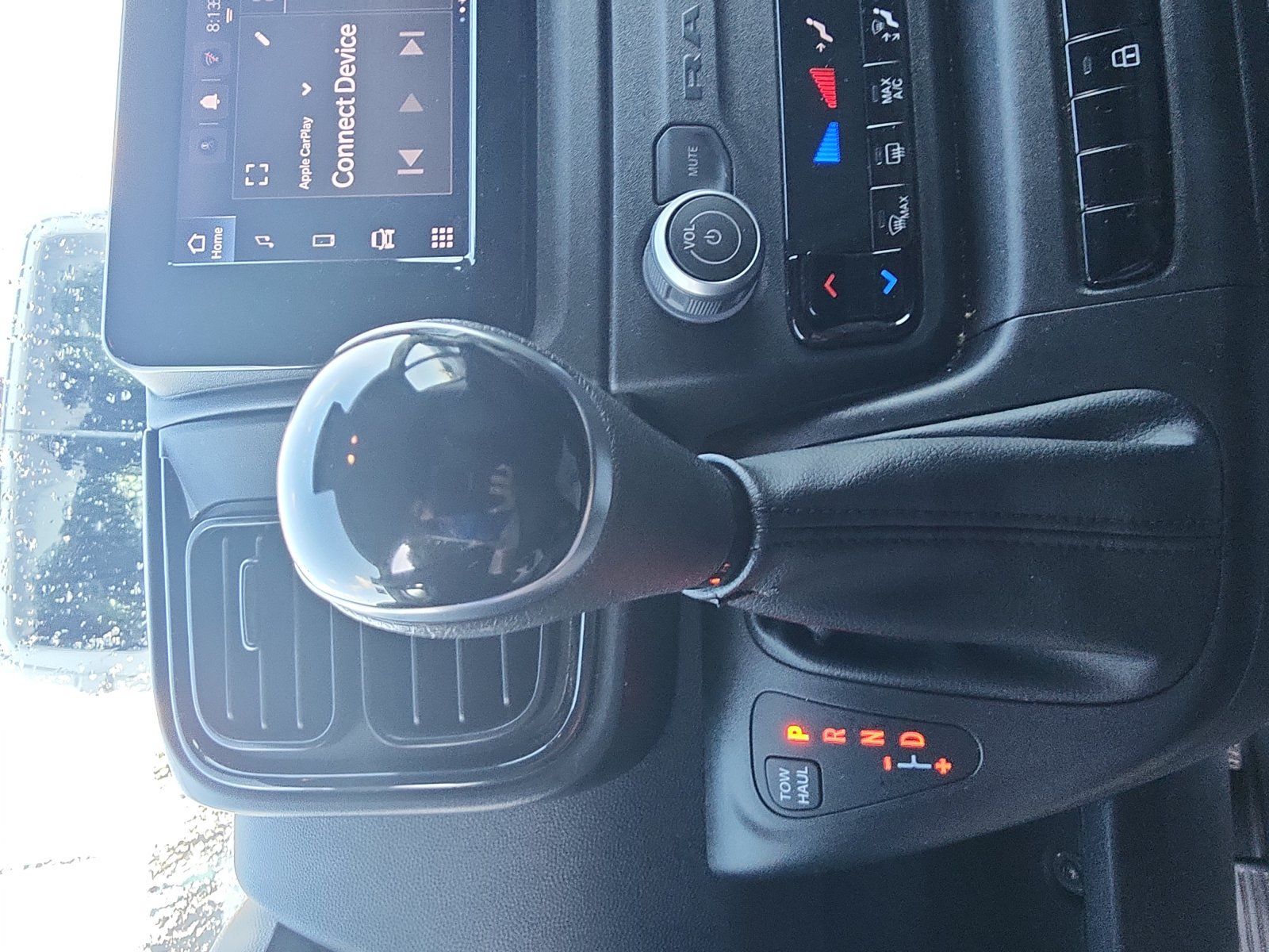 Used 2025 RAM ProMaster 2500 w/ U-Haul Equipment Group FWD image 16