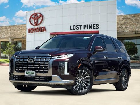 Used 2023 Hyundai Palisade Calligraphy FWD image 1