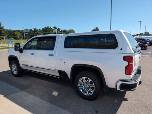Used 2024 Chevrolet Silverado 3500 High Country w/ High Country Premium Package image 6