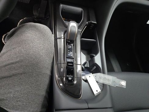 New 2026 Toyota Crown Platinum image 27