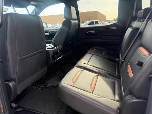 Used 2024 GMC Sierra 1500 AT4 w/ Technology Package AWD/4WD image 21