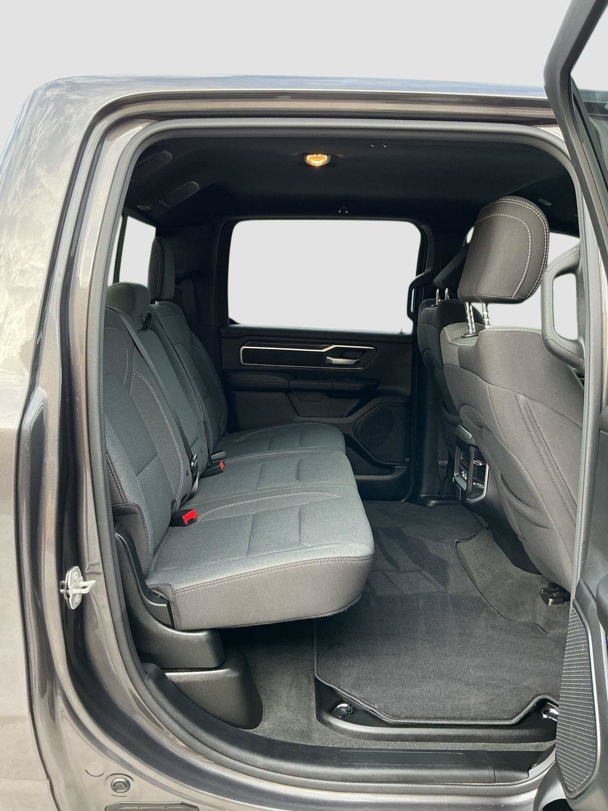 Used 2023 RAM 1500 Big Horn AWD/4WD image 23