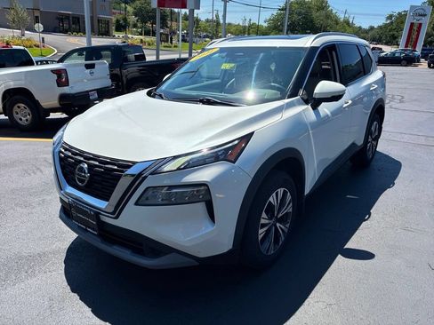 Certified 2021 Nissan Rogue SV w/ Premium Package AWD/4WD image 3