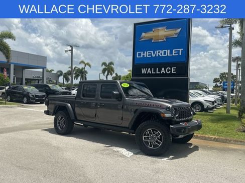 Used 2024 Jeep Gladiator Mojave w/ Convenience Group AWD/4WD image 1