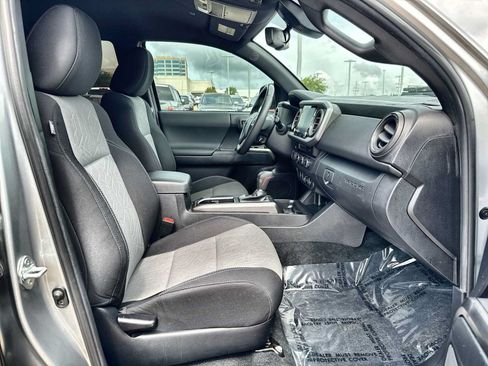 Used 2023 Toyota Tacoma TRD Sport AWD/4WD image 13