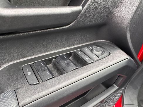 Used 2025 Toyota 4Runner SR5 image 16