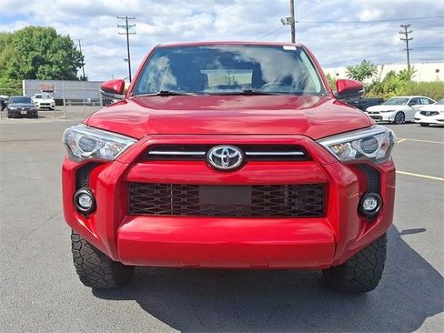 Used 2021 Toyota 4Runner SR5 Premium image 2