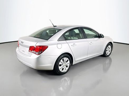 Used 2014 Chevrolet Cruze LS image 7