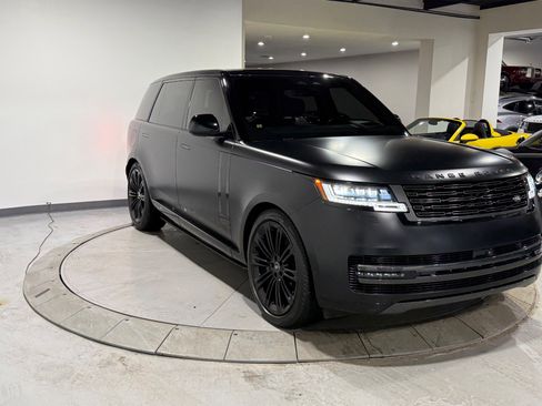 Used 2024 Land Rover Range Rover Long Wheelbase Autobiography image 11